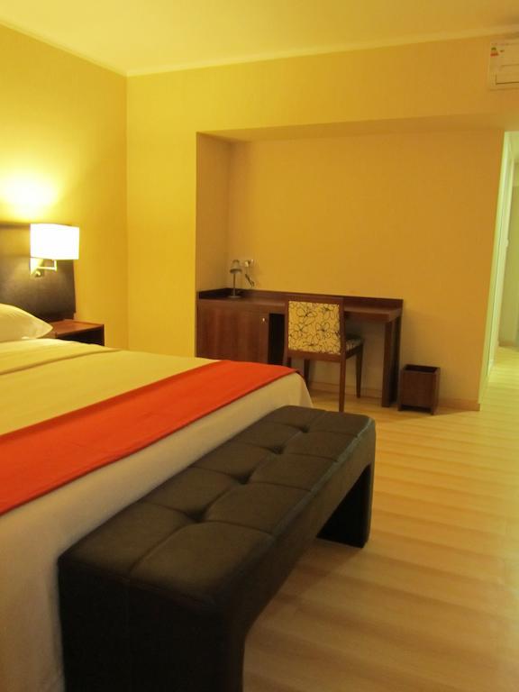 Le Parc Hotel&Suite Villa María Extérieur photo